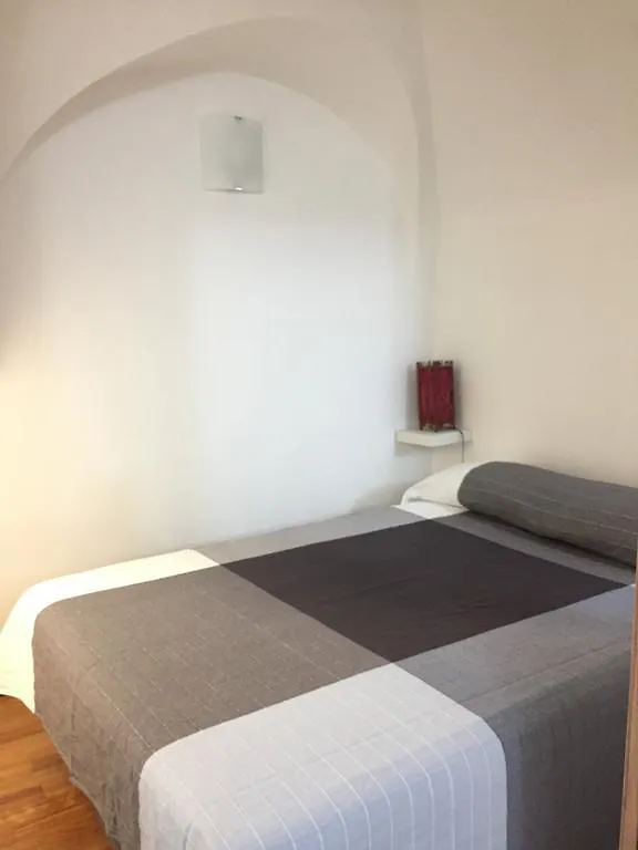 Apartment Vacanza Al Ponte Reale Genoa Italy